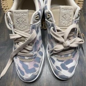 Reebok retro tennis shoes